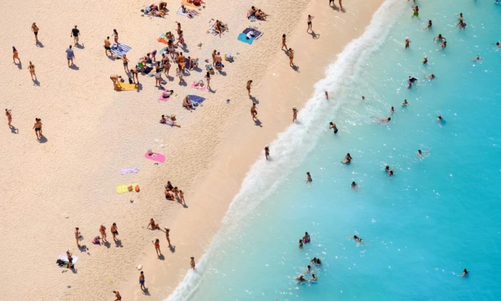 Κορονοϊός: Πόσο ασφαλής είναι οι παραλίες εν μέσω πανδημίας;